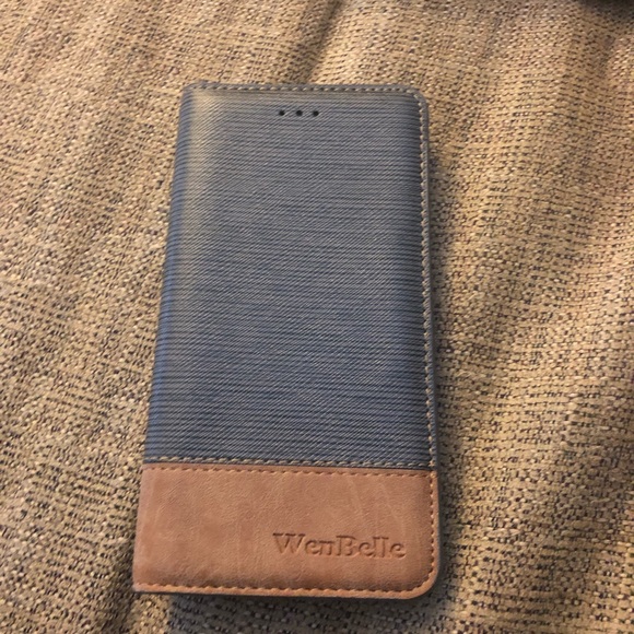 iPhone 8 Plus phone case - Picture 1 of 3